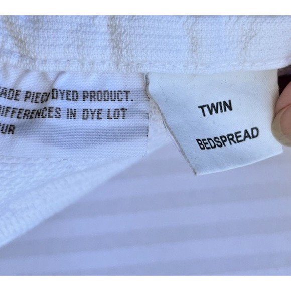 William And Mary Matelasse Bedspread By Williamsburg 100% Cotton Bone Twin - Picture 11 of 11